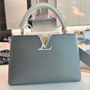 Louis Vuitton Capucines MM